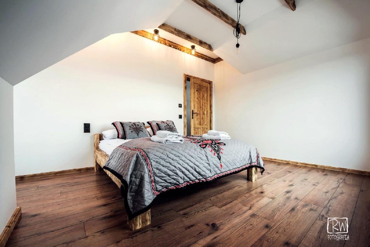 Laura Resort - Luxury Chalets Z Jacuzzi Шафляры Экстерьер фото