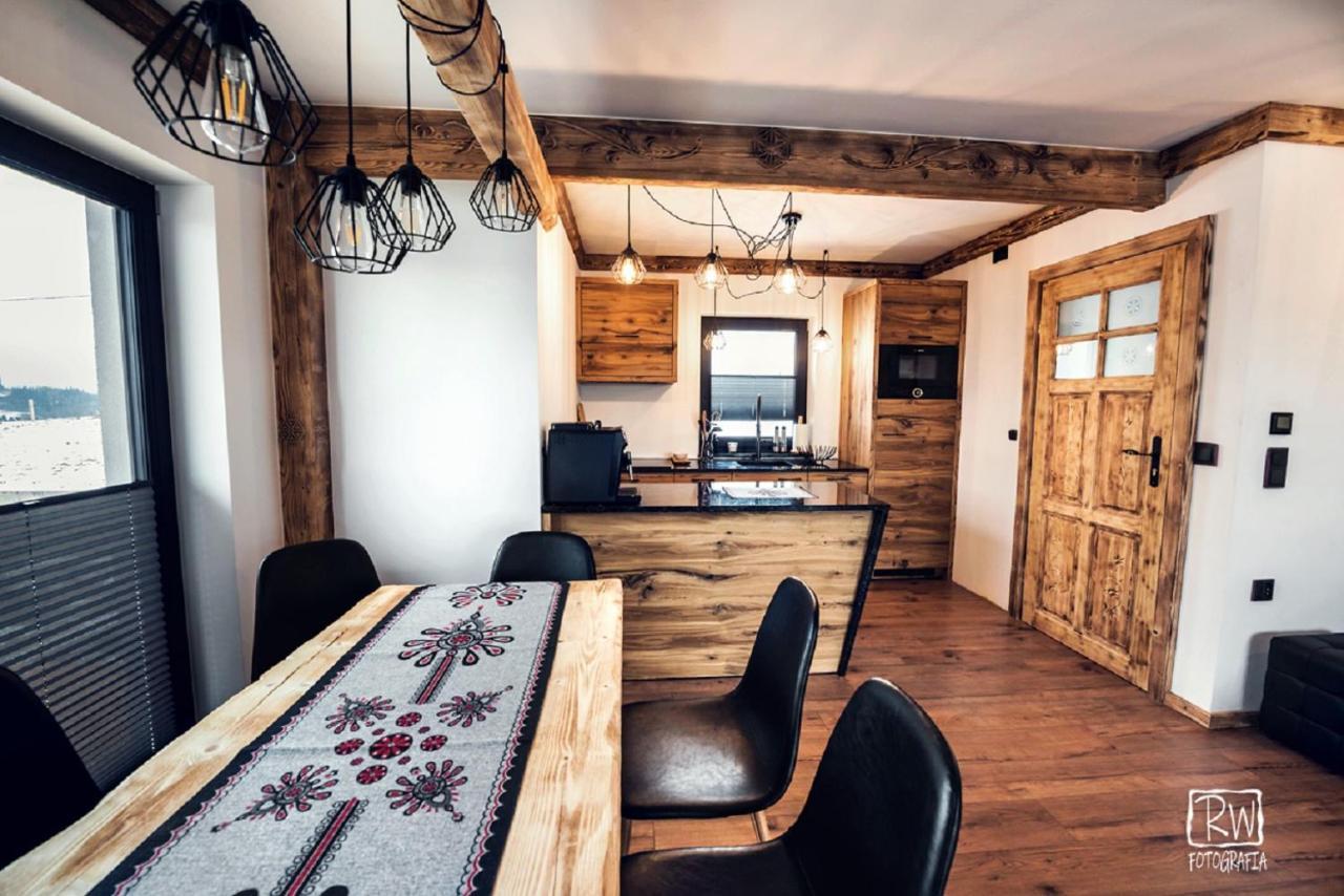 Laura Resort - Luxury Chalets Z Jacuzzi Шафляры Экстерьер фото