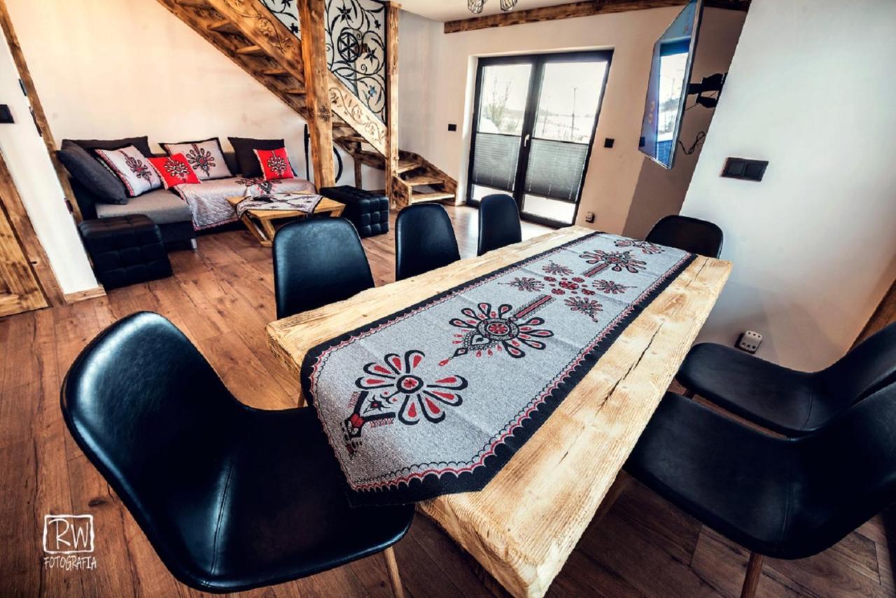 Laura Resort - Luxury Chalets Z Jacuzzi Шафляры Экстерьер фото